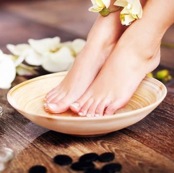 How to do a Pampering Pedicure at Home | retailbox.co.za