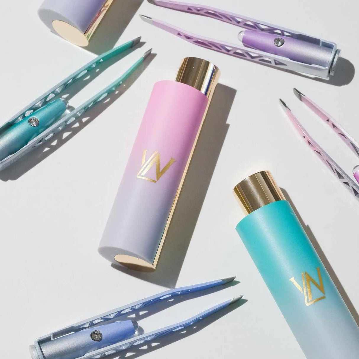 La Tweez Pro Illuminating Tweezers - Blue Ombre
