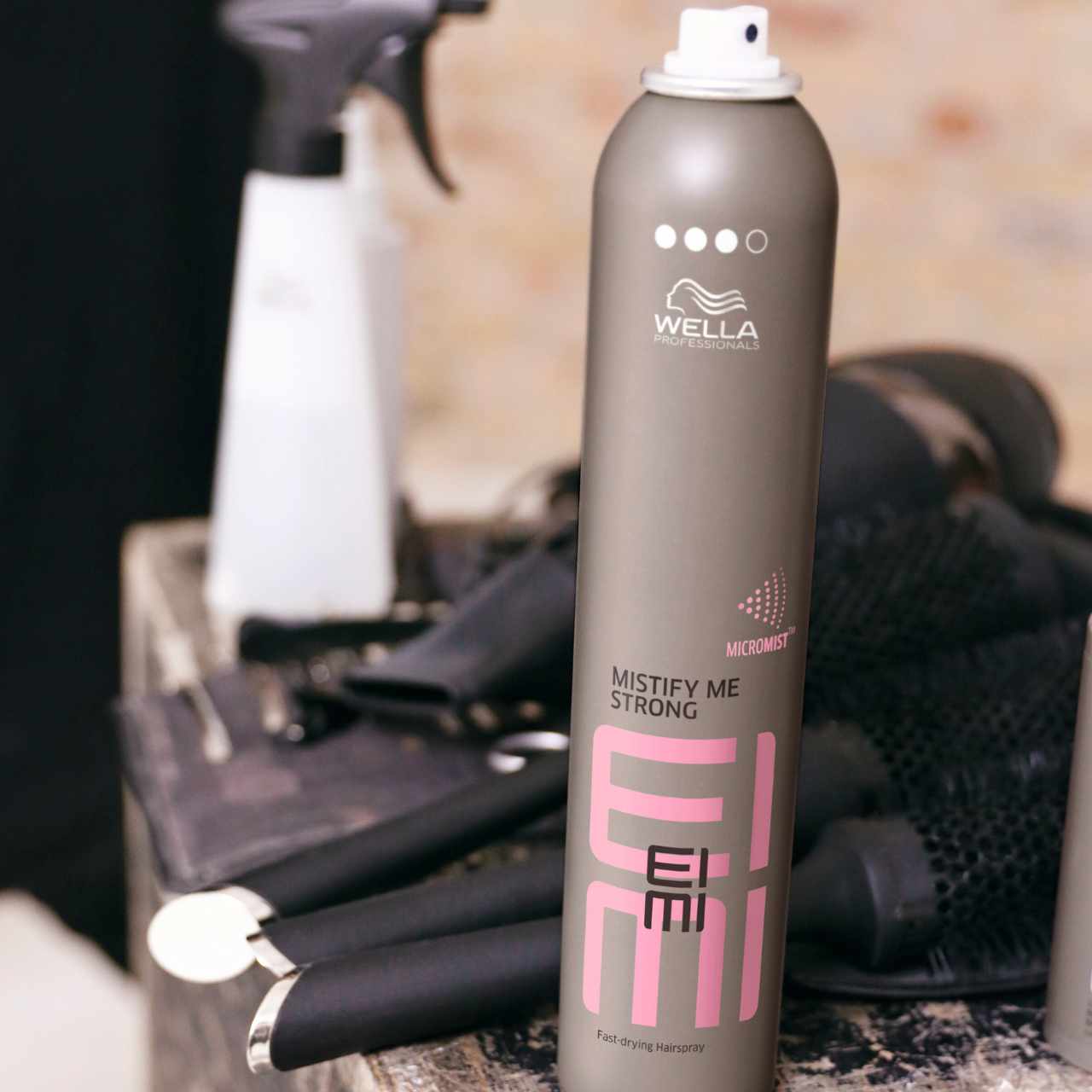 Wella EIMI Mistify Me Strong 300ml