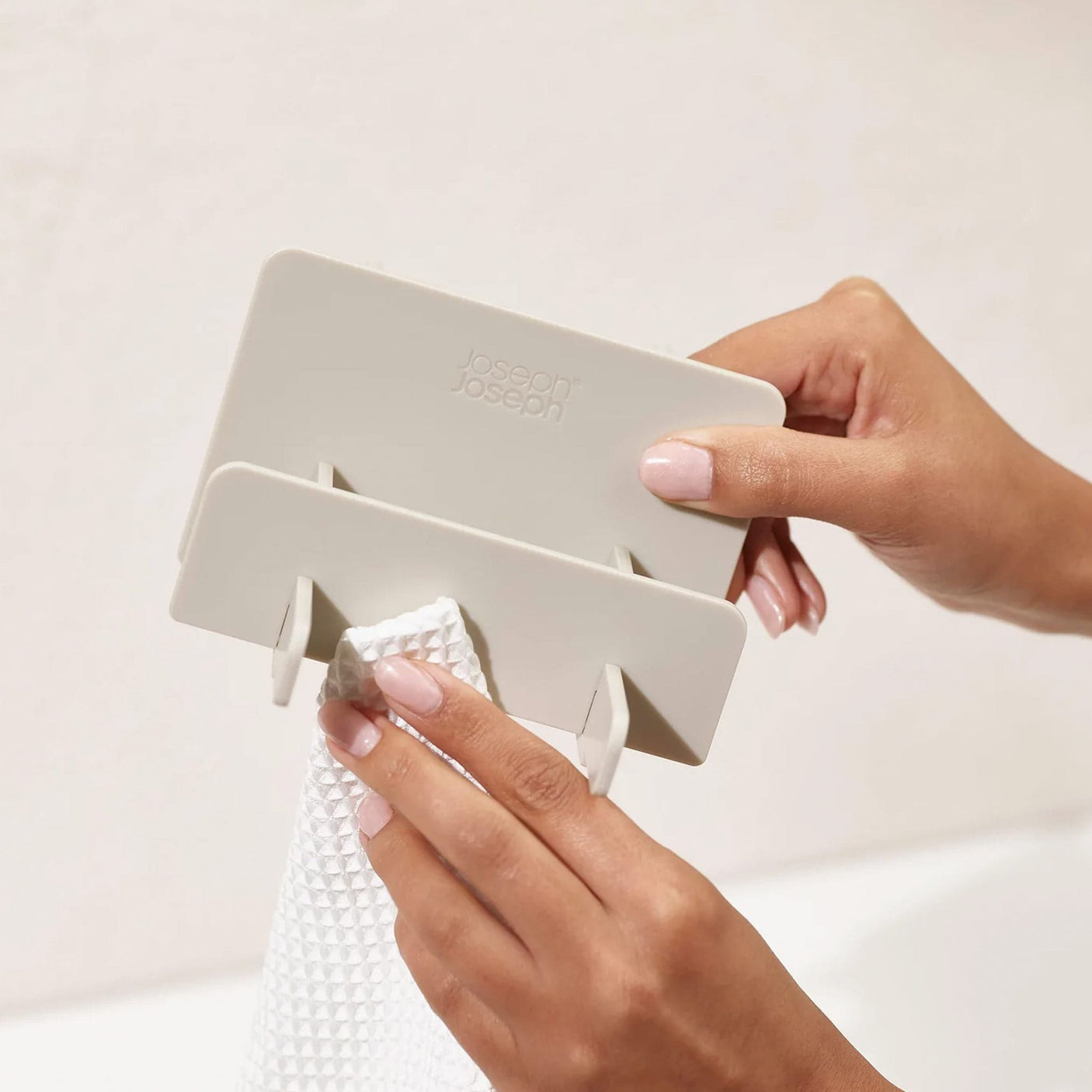 Joseph Joseph Viva Pedestal Mirror with Cosmetic Organiser