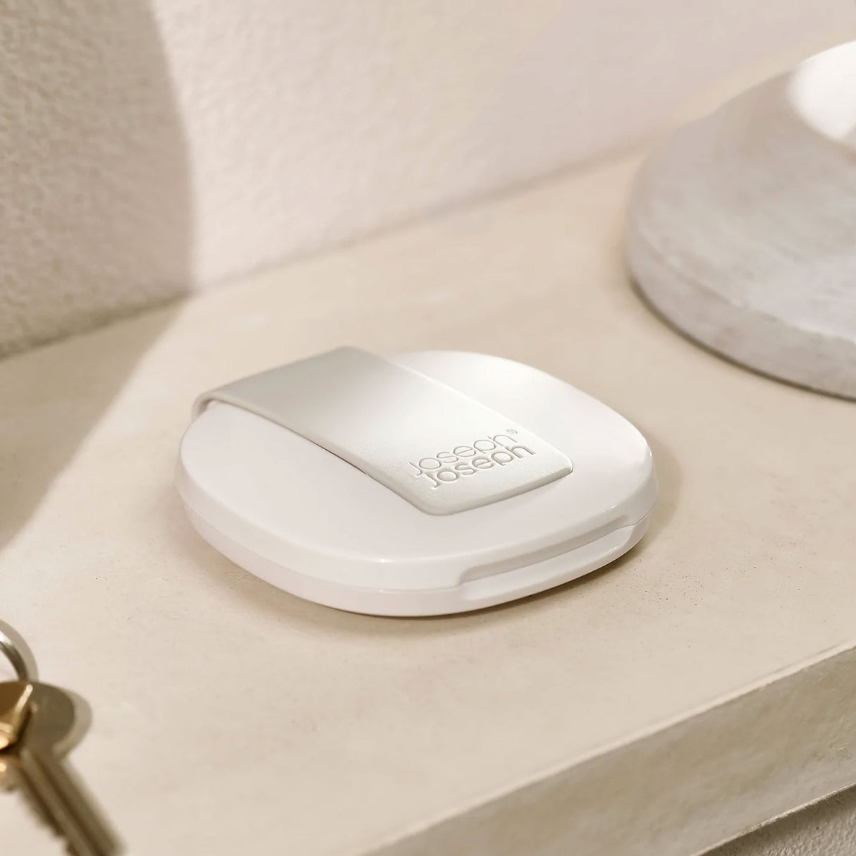 Joseph Joseph Viva 2-in-1 Compact Magnifying Mirror